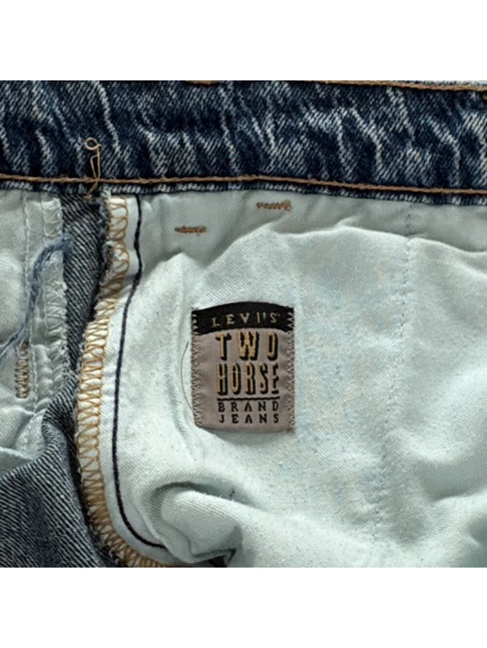 Vintage 80s Levi's Pleated Jeans Acid Wash Tapered W33 L32